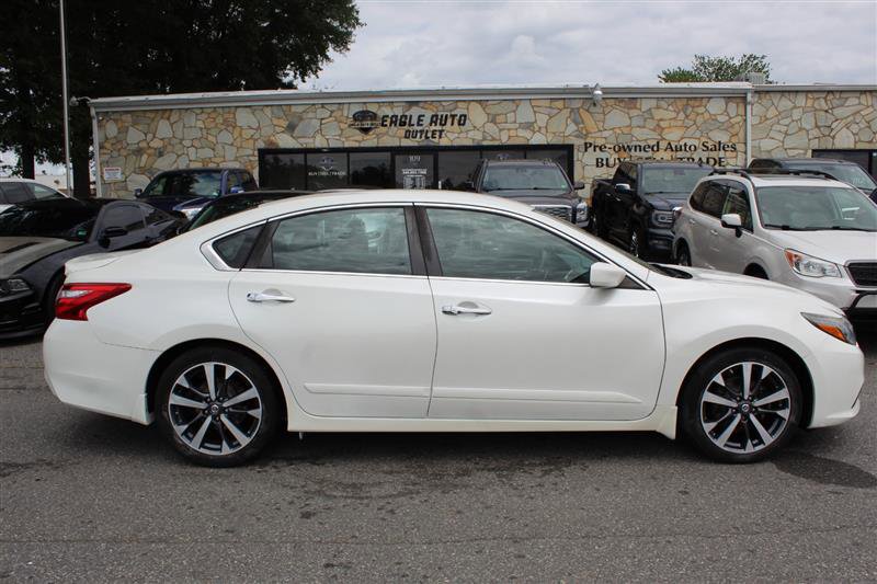 Used 2016 Nissan Altima 2.5 SR image 8