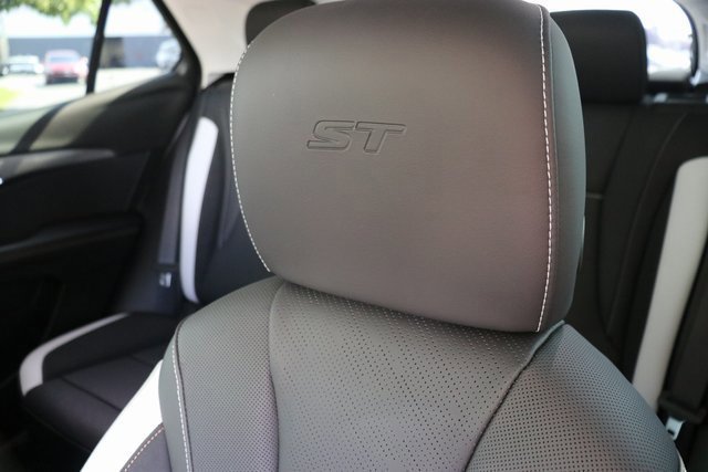 New 2025 Buick Envision Sport Touring image 14