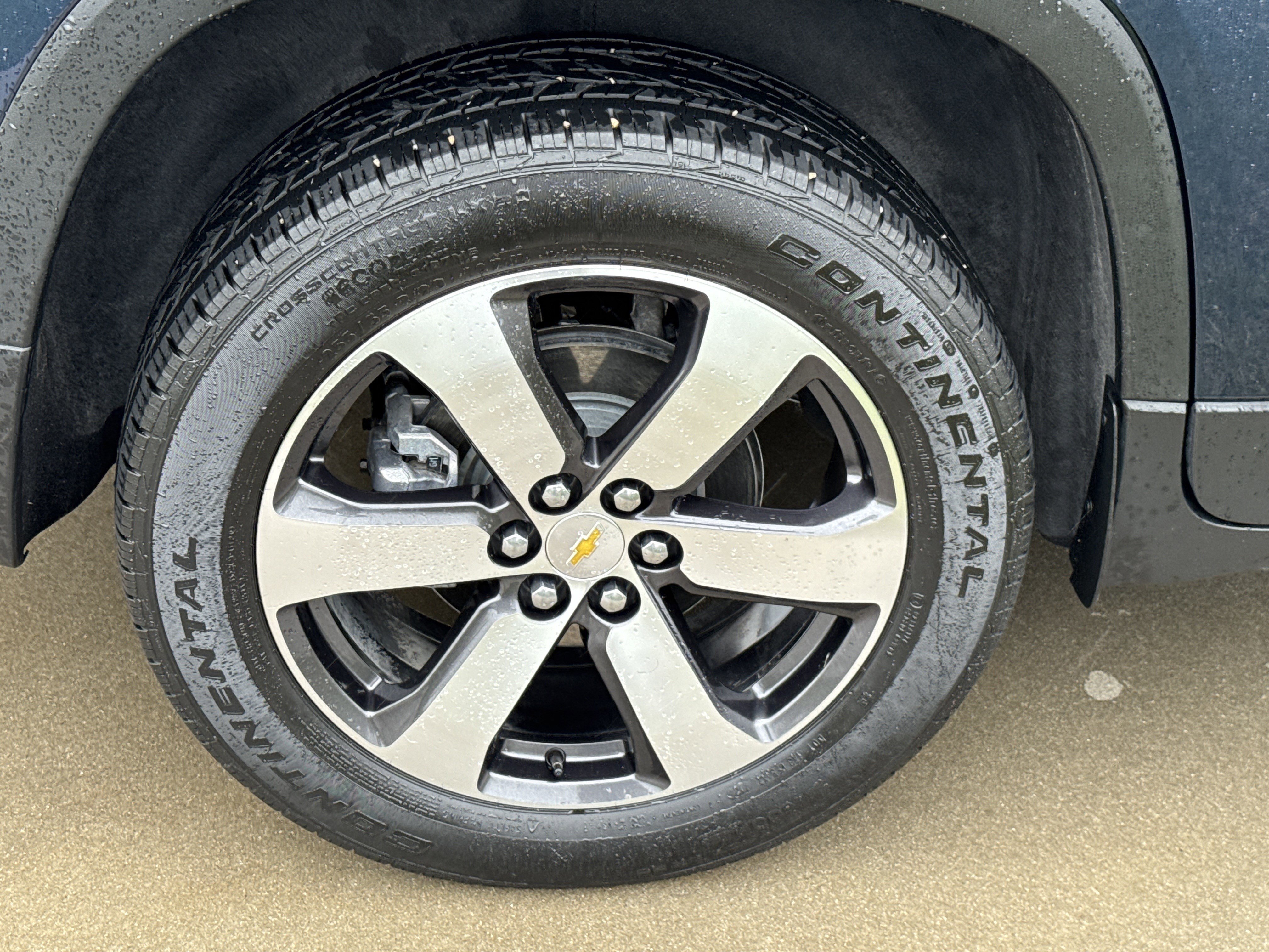 Used 2023 Chevrolet Traverse LT w/ LT Premium Package AWD/4WD image 12