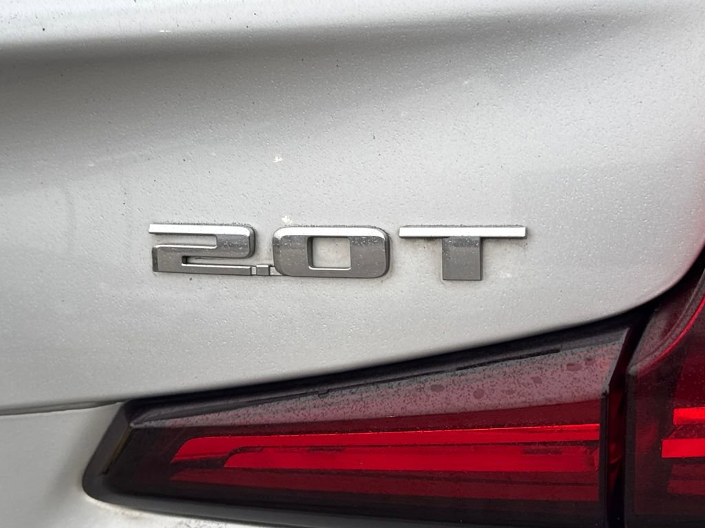 Used 2019 Cadillac XT4 Premium Luxury w/ Cold Weather Package image 9