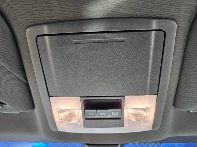 Used 2015 Lincoln MKS AWD w/ Equipment Group 201A image 26