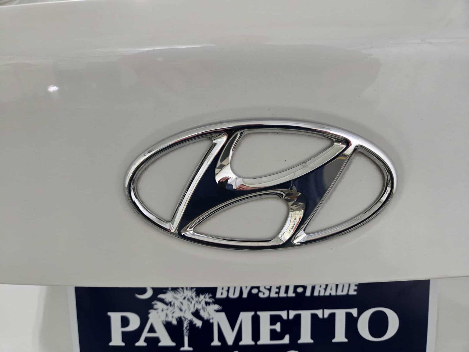 Used 2021 Hyundai Accent SE w/ Cargo Package image 28