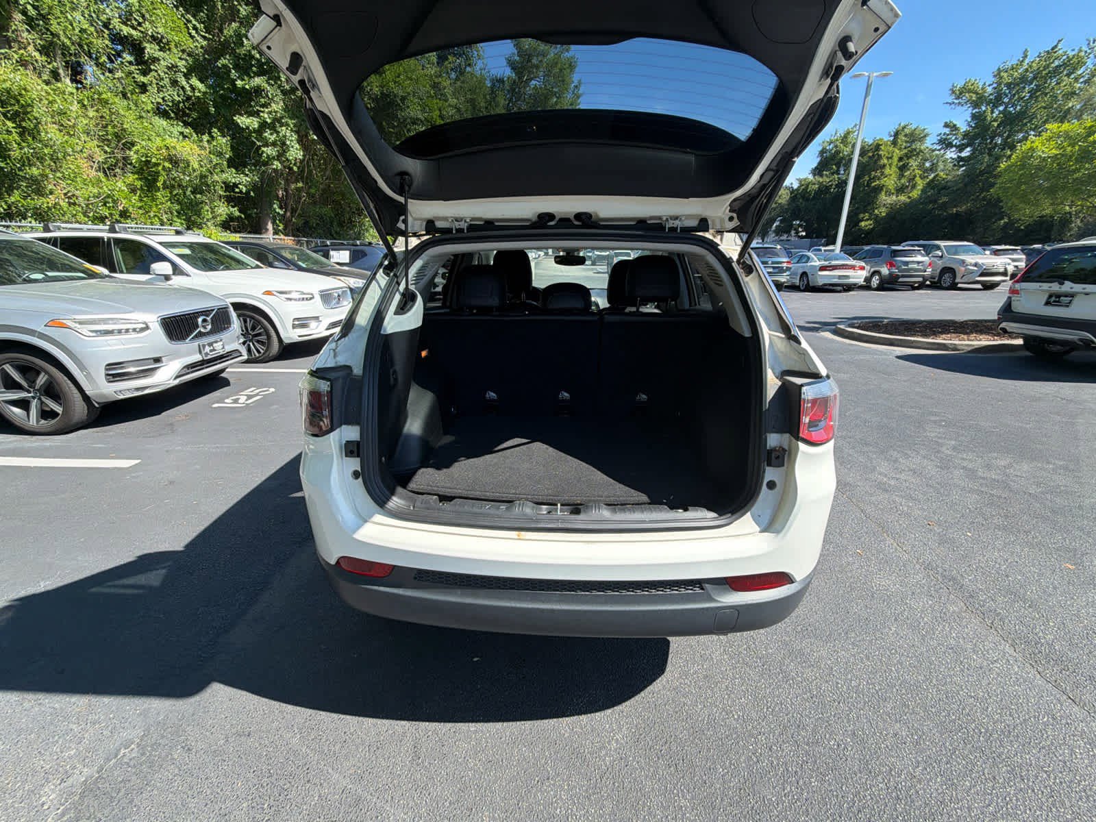 Used 2018 Jeep Compass Limited AWD/4WD image 21