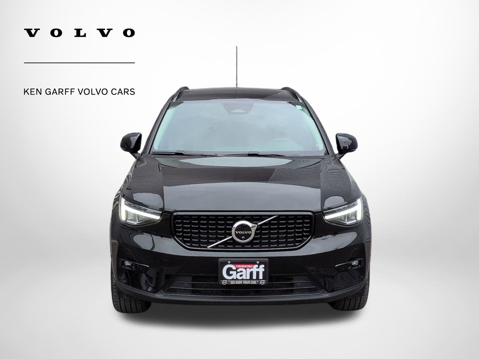 Certified 2023 Volvo XC40 B5 Ultimate w/ Climate Package image 9