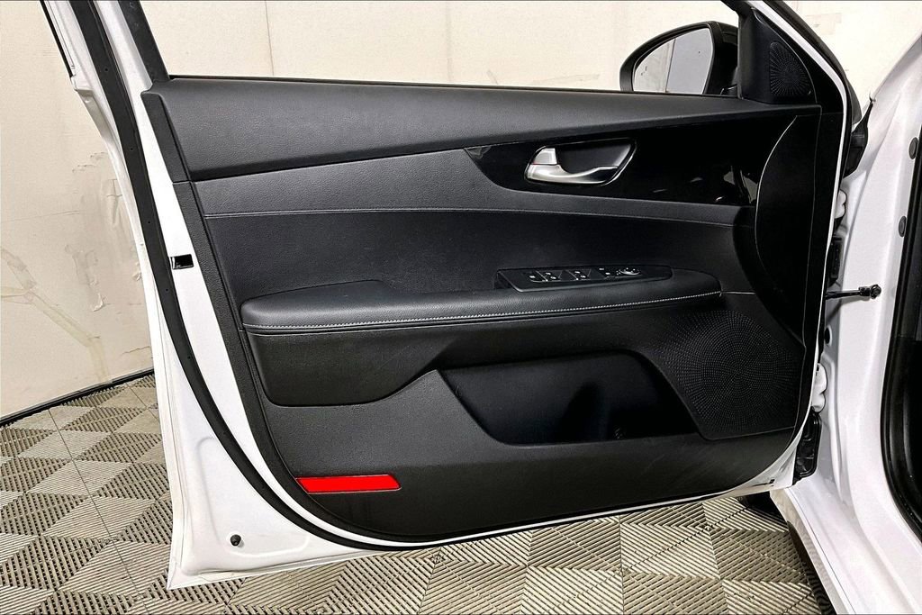 Used 2022 Kia Forte GT-Line w/ GT-Line Technology Package image 22