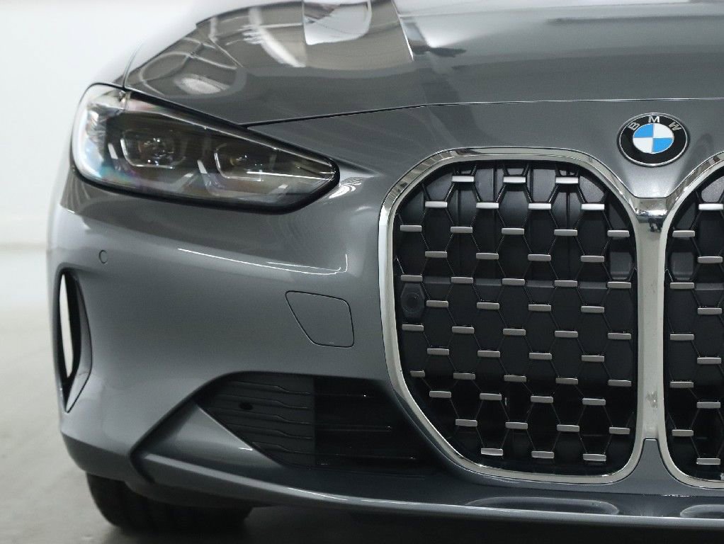 Used 2023 BMW 430i xDrive Coupe w/ Premium Package image 6