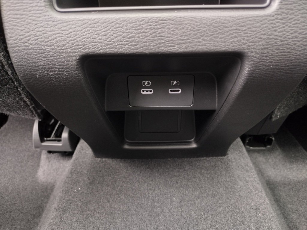 New 2026 Mitsubishi Outlander SE image 27