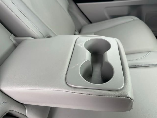 Used 2019 Toyota Highlander XLE image 32