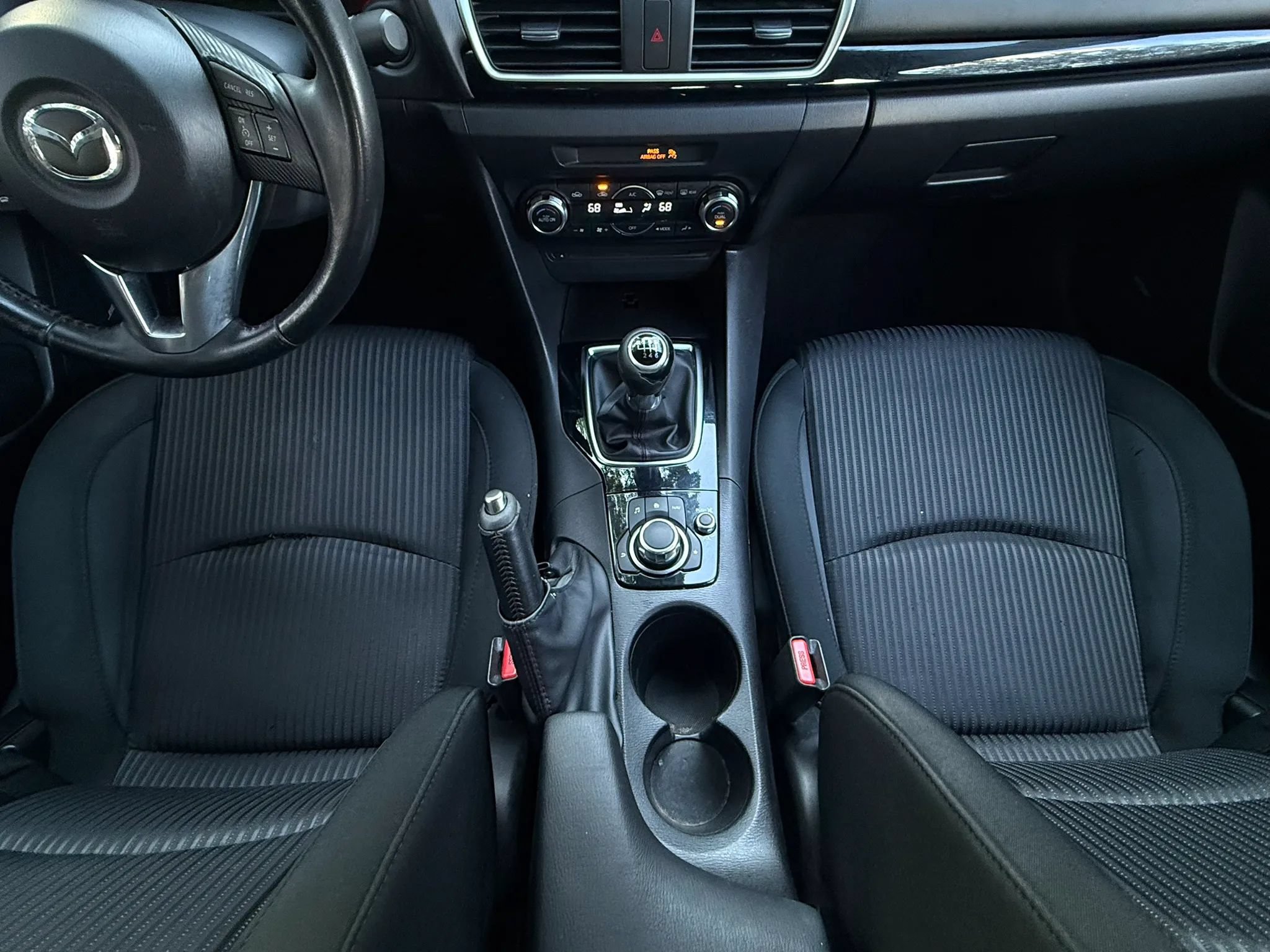 Used 2016 MAZDA MAZDA3 i Touring w/ Popular Equipment Package FWD image 37