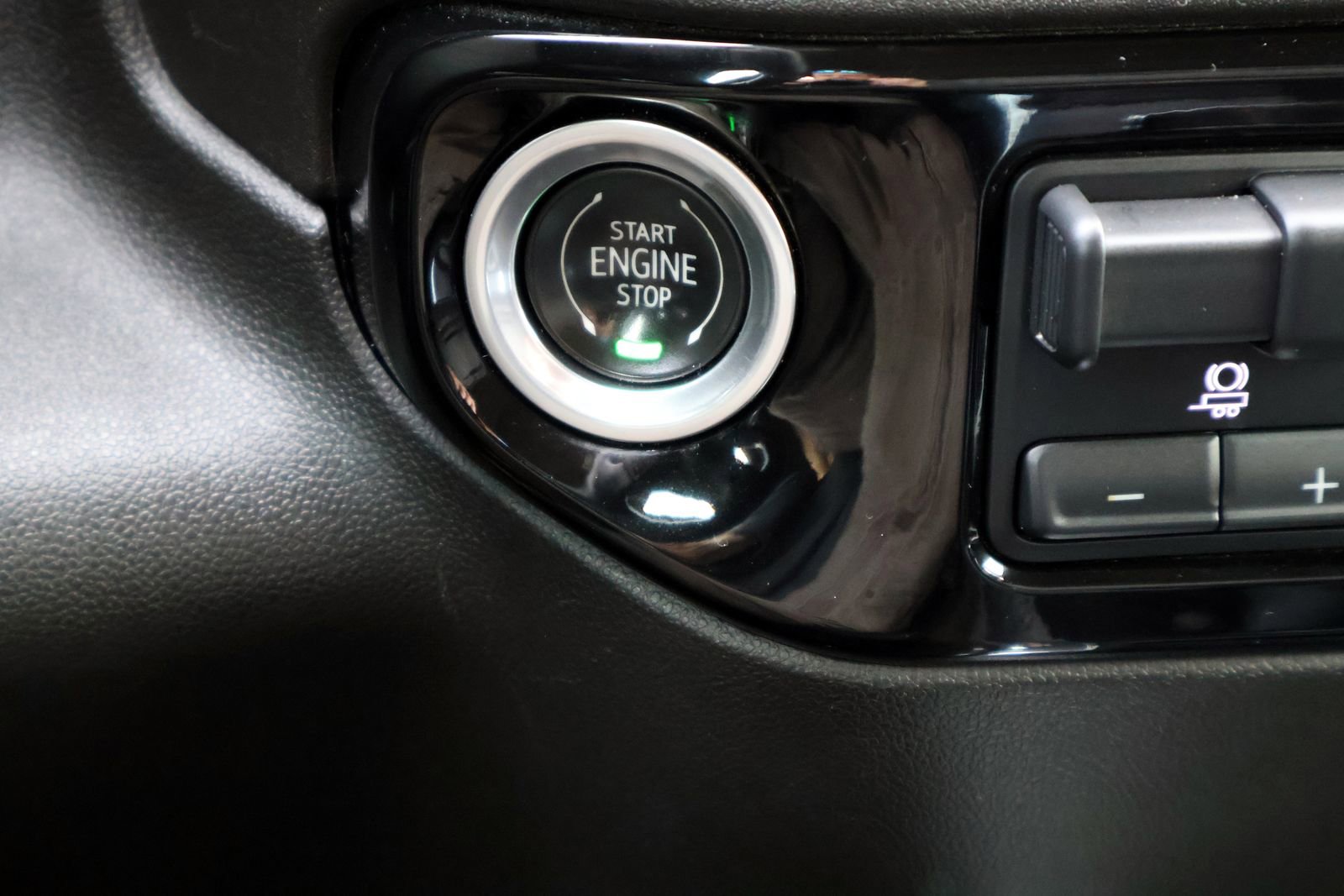 Used 2022 Chevrolet Silverado 1500 RST w/ Protection Package image 32