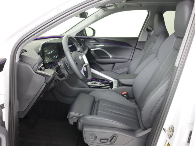 Certified 2025 Audi Q5 Prestige AWD/4WD image 12