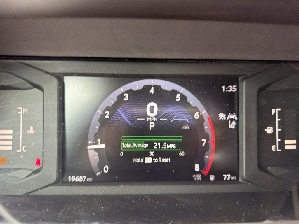 Used 2025 Toyota Tacoma SR5 AWD/4WD image 16