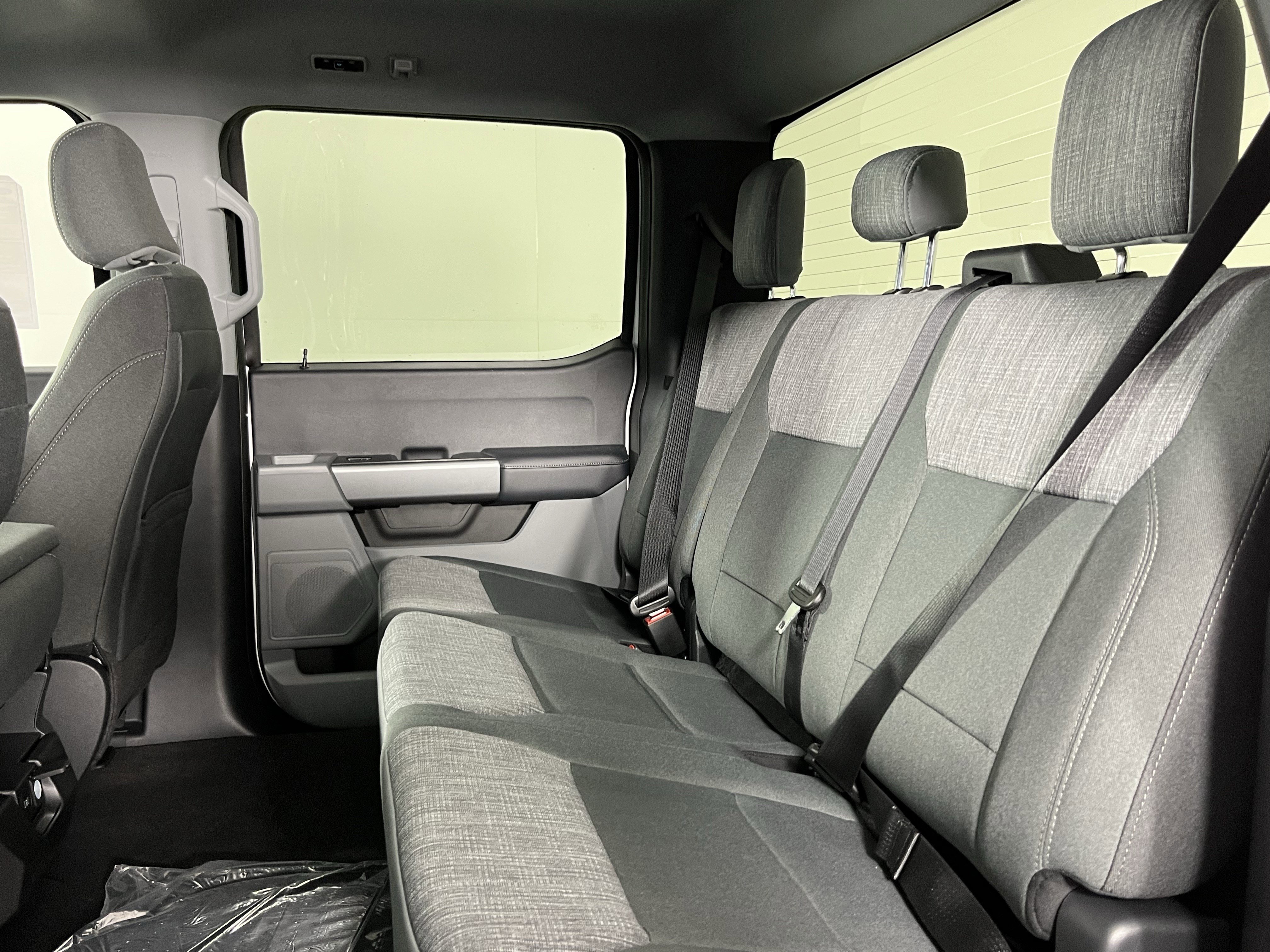 New 2026 Ford F350 XLT w/ FX4 Off-Road Package image 13