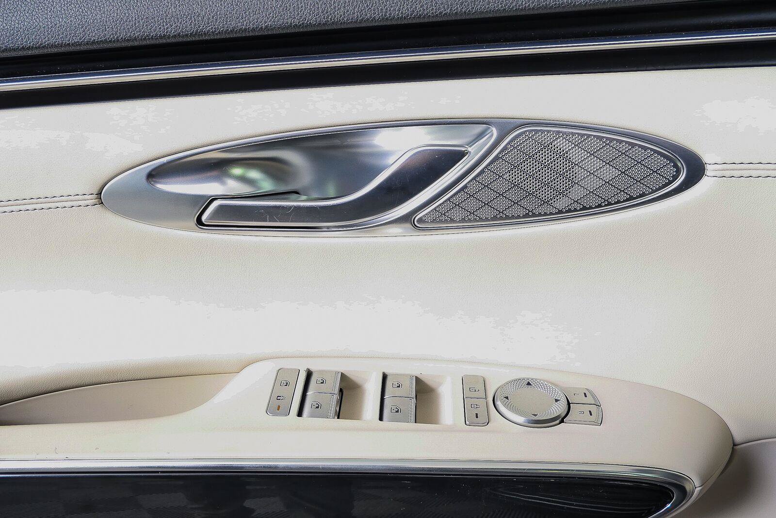Used 2023 Genesis GV70 2.5T AWD/4WD image 8