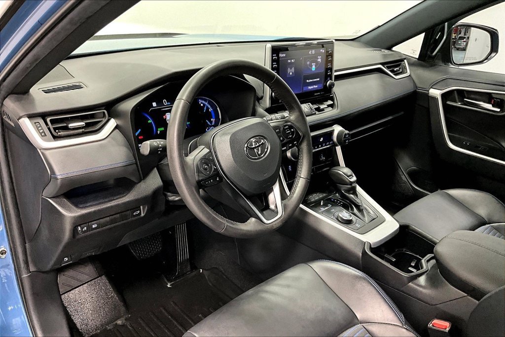 Used 2022 Toyota RAV4 XSE AWD/4WD image 16