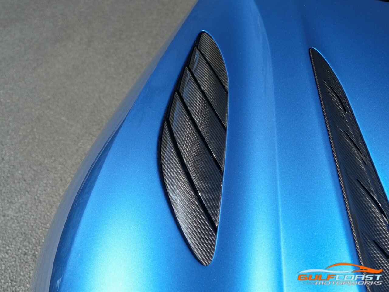 Used 2023 Aston Martin DBS Coupe RWD image 7