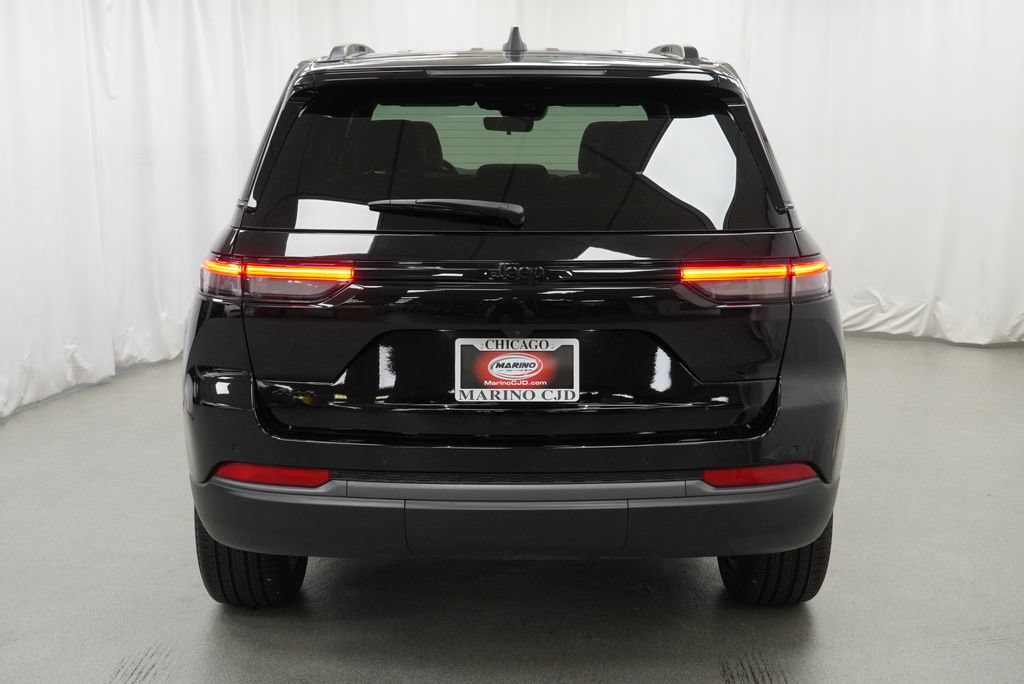 New 2026 Jeep Grand Cherokee Limited w/ Limited Altitude Package AWD/4WD image 14