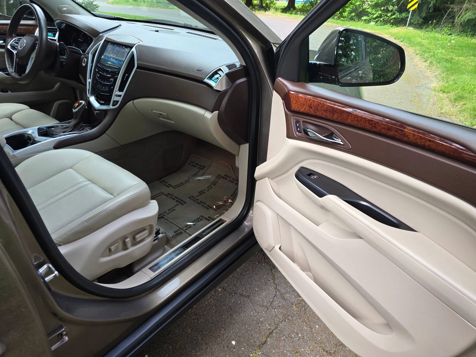Used 2016 Cadillac SRX Performance w/ Driver Awareness Package AWD/4WD image 12
