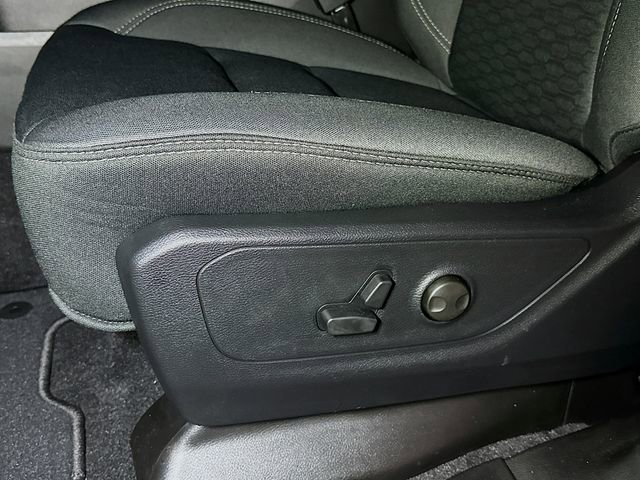 New 2026 RAM 1500 4x4 Crew Cab image 13