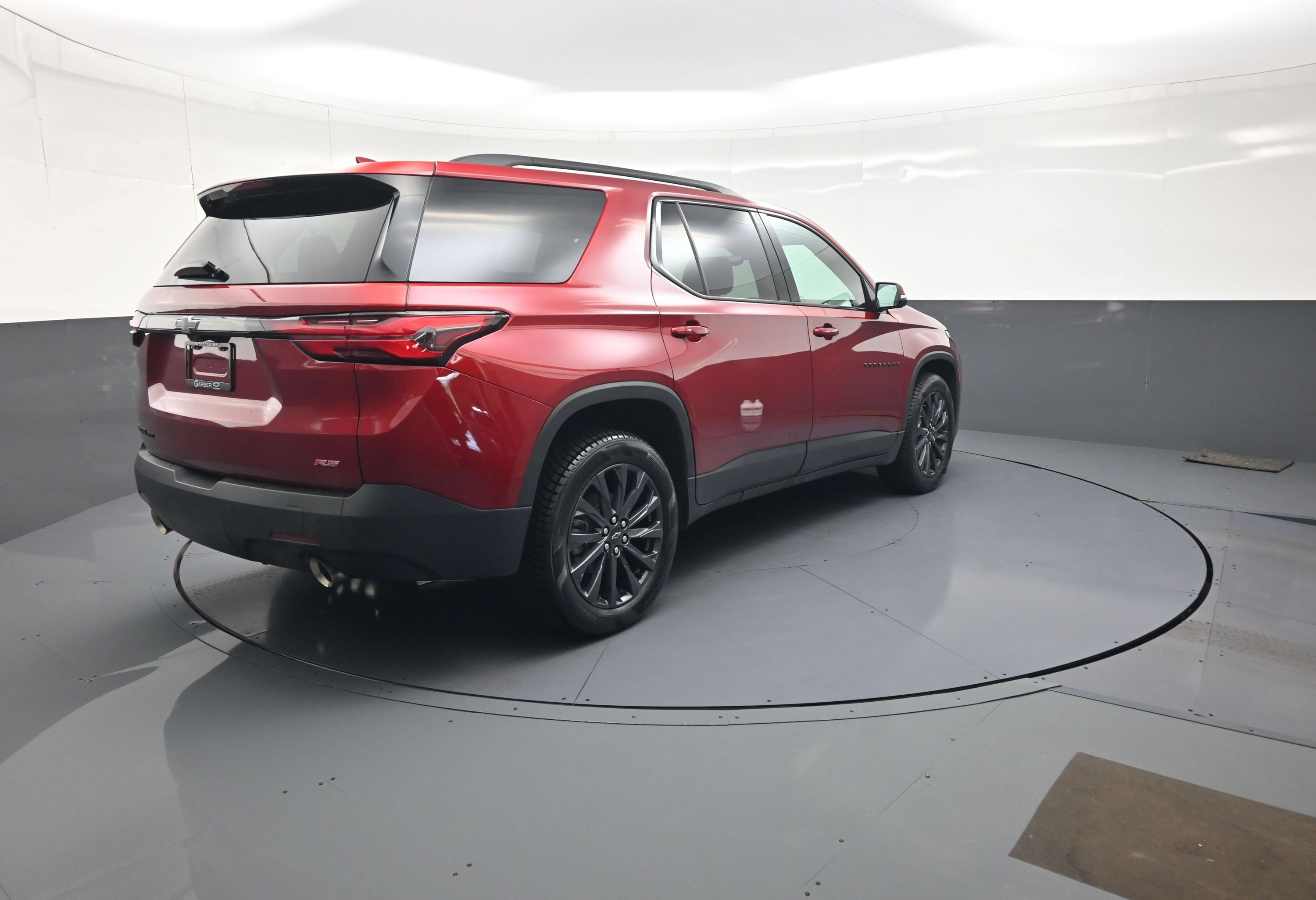 Used 2023 Chevrolet Traverse RS w/ LPO, Floor Liner Package AWD/4WD image 3