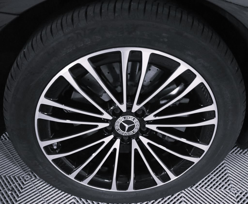 Certified 2023 Mercedes-Benz S 580e 4MATIC Sedan image 7