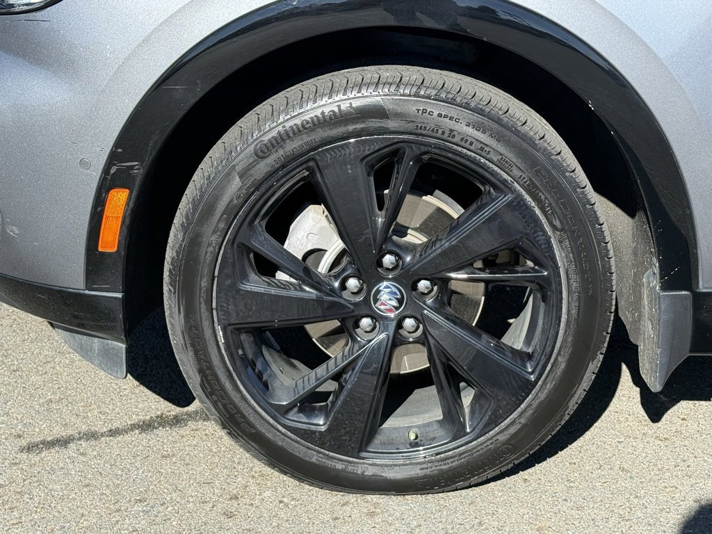 Used 2022 Buick Envision Essence w/ Technology Package II image 11