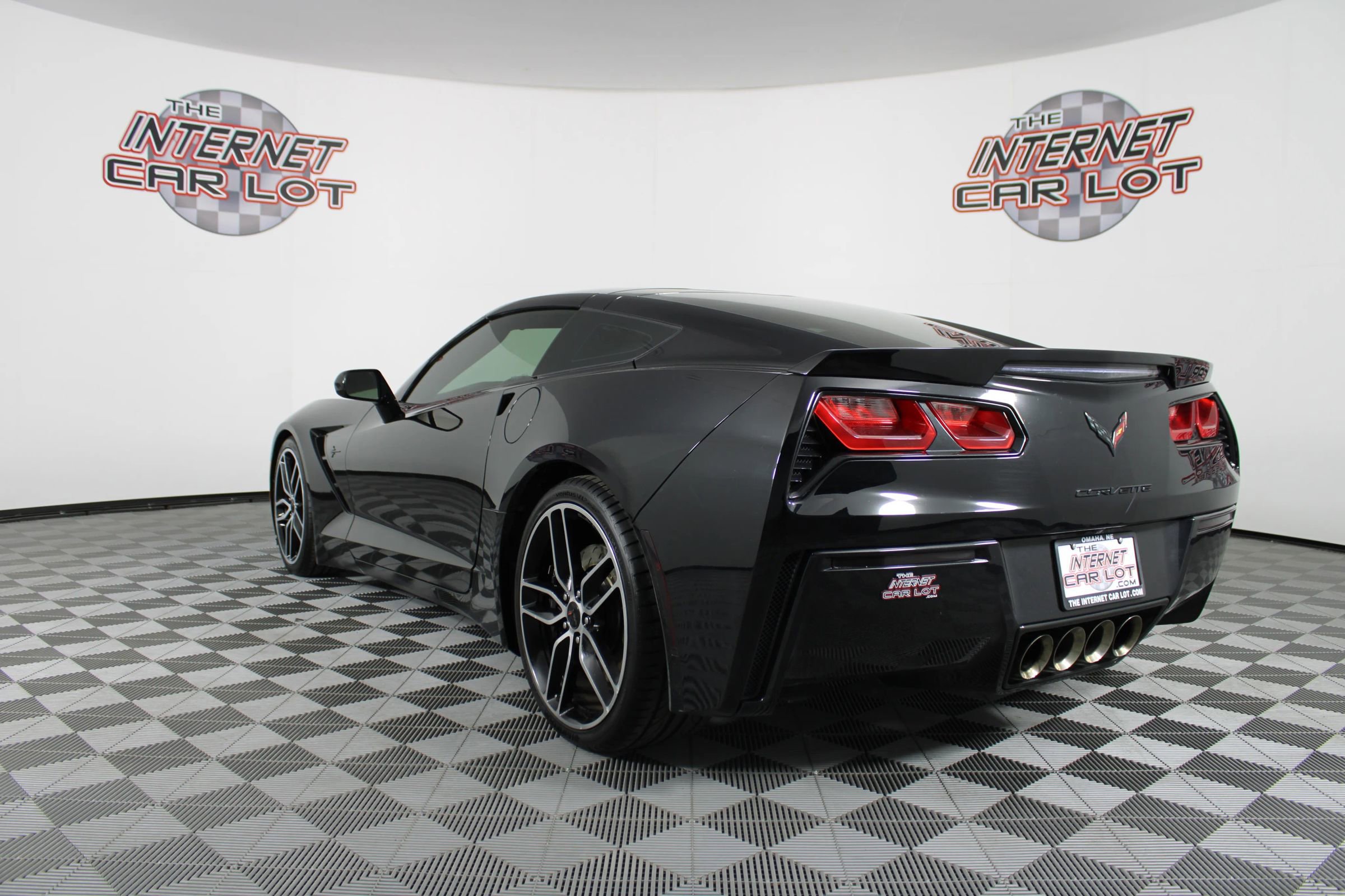 Used 2017 Chevrolet Corvette Stingray Coupe w/ Carbon Flash Badge Package image 5