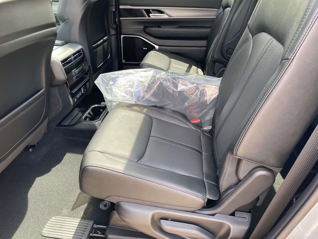 New 2026 Jeep Grand Wagoneer Limited w/ Premium Group II image 34