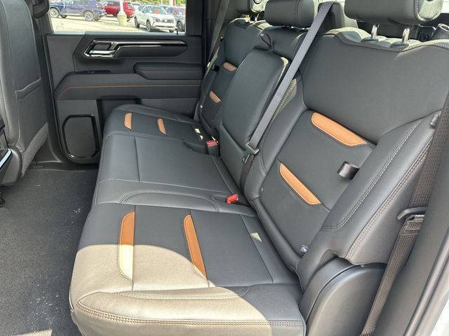 New 2026 GMC Sierra 3500 AT4 w/ Technology Package AWD/4WD image 27