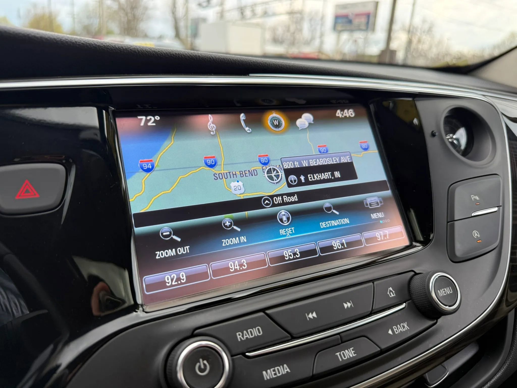 Used 2019 Buick Envision Essence FWD image 23