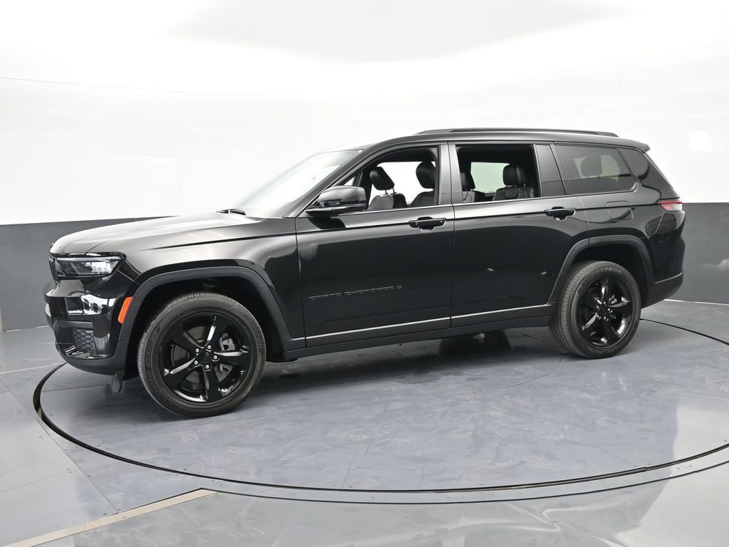 Used 2021 Jeep Grand Cherokee L Laredo image 2