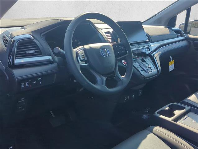 New 2026 Honda Odyssey Touring image 3
