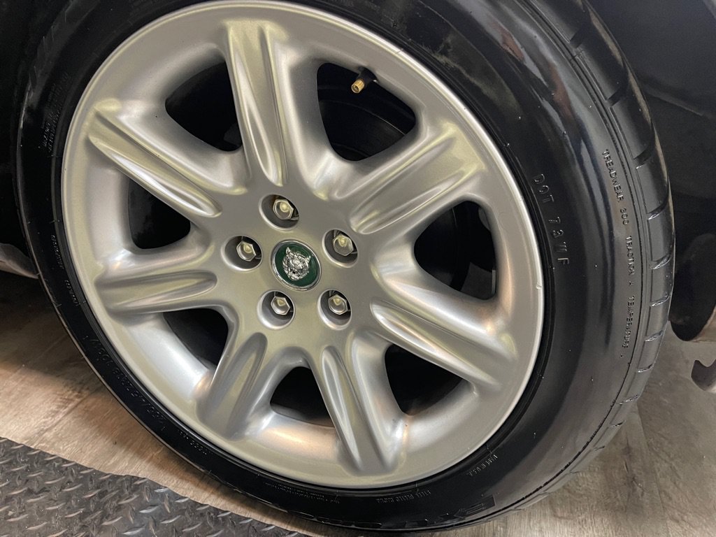 Used 2000 Jaguar XK8 Convertible RWD image 22