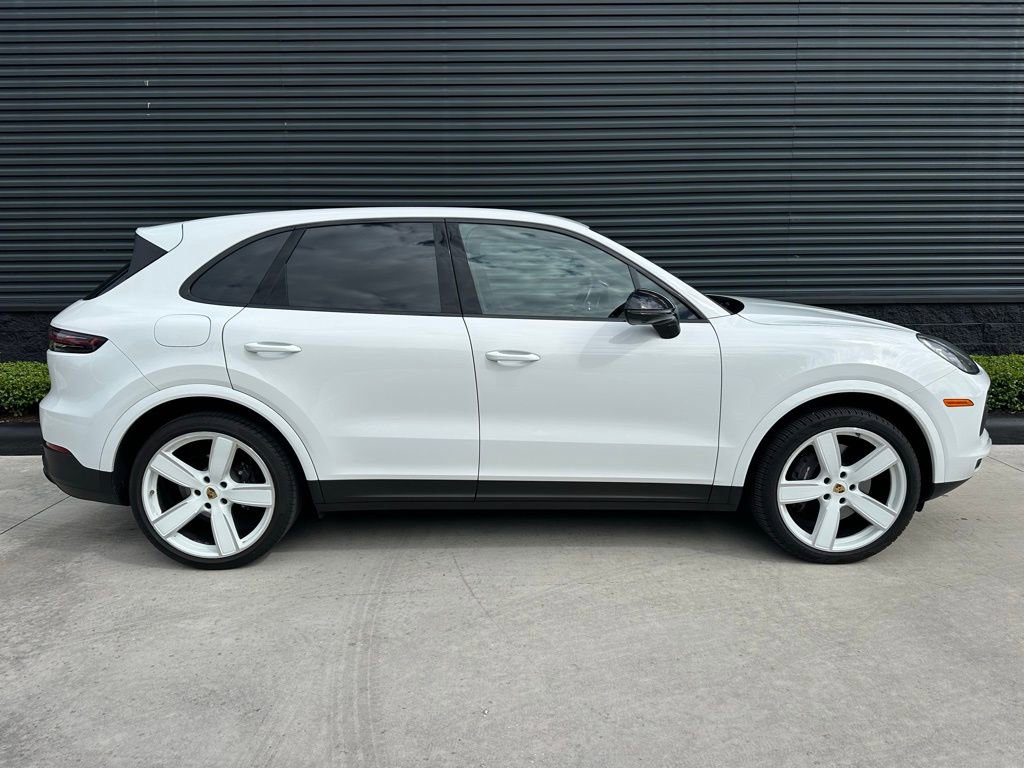 Certified 2023 Porsche Cayenne AWD/4WD image 10