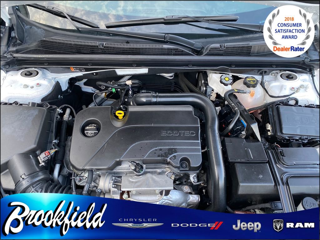 Used 2025 Chevrolet Malibu LT image 32