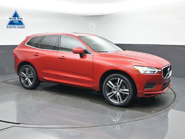Used 2019 Volvo XC60 T5 Momentum w/ Multimedia Package