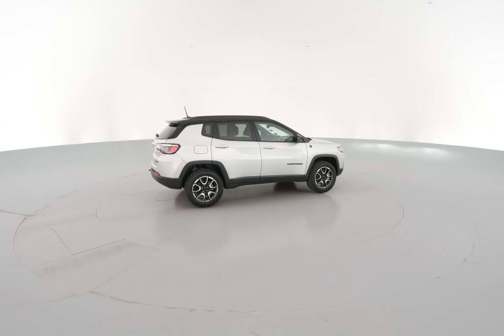 New 2026 Jeep Compass Trailhawk image 13