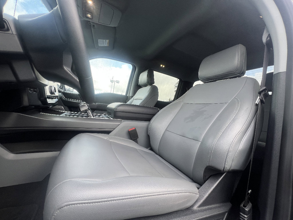 Used 2025 Ford F150 Lightning Flash image 18