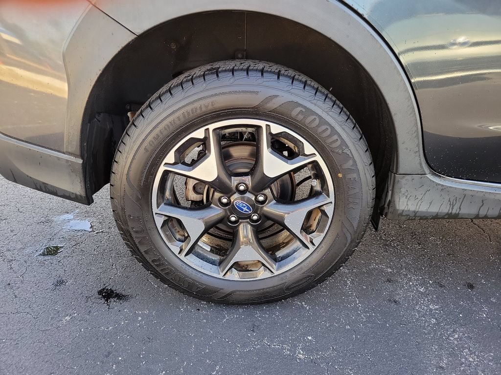Used 2019 Subaru Crosstrek 2.0i Premium w/ Moonroof Package AWD/4WD image 5