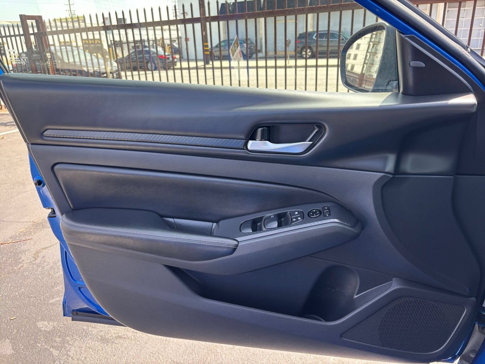 Used 2025 Nissan Altima 2.5 SV FWD image 18