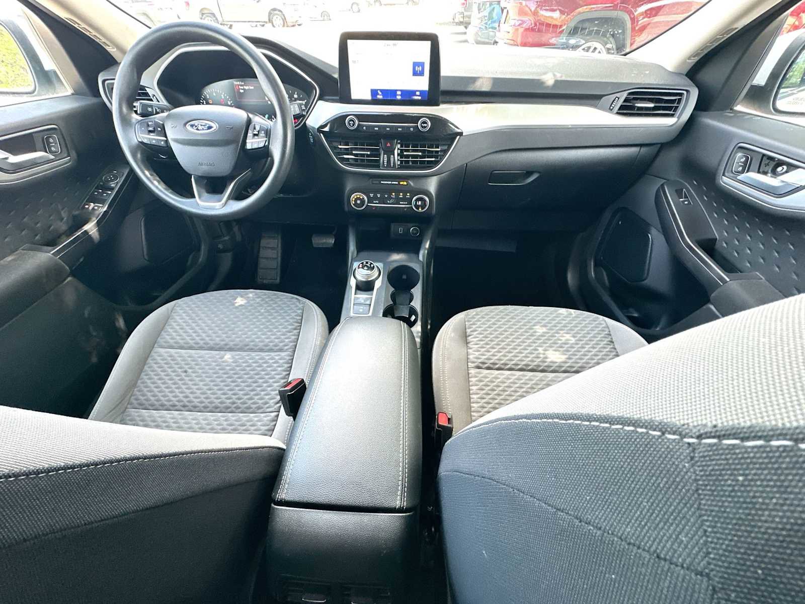 Used 2020 Ford Escape SE image 25