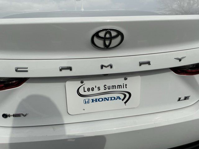 Used 2025 Toyota Camry LE FWD image 5