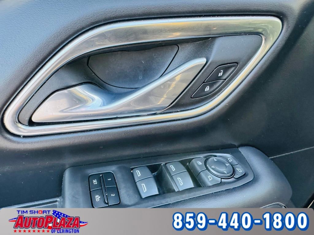 Used 2022 Chevrolet Suburban LT w/ Luxury Package image 60