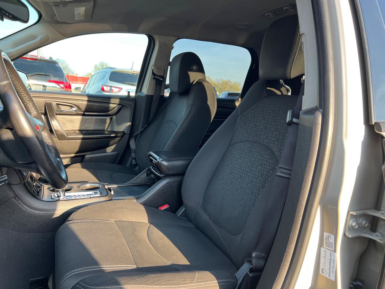 Used 2016 GMC Acadia SLE FWD image 13