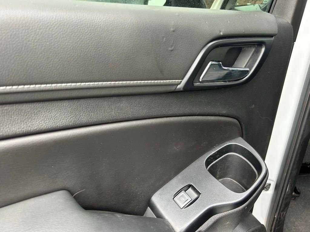 Used 2019 GMC Yukon SLE w/ HD Trailering Package image 25