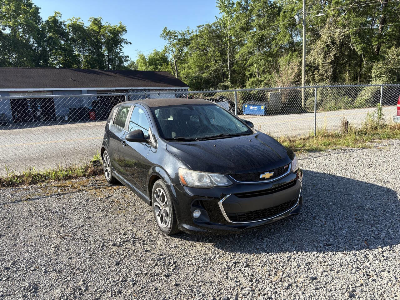 Used 2017 Chevrolet Sonic LT w/ Convenience Package FWD image 3