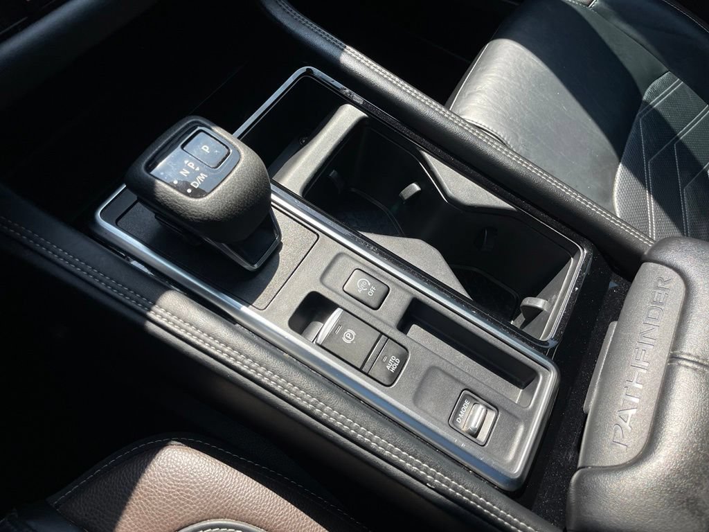 Used 2023 Nissan Pathfinder Platinum FWD image 19