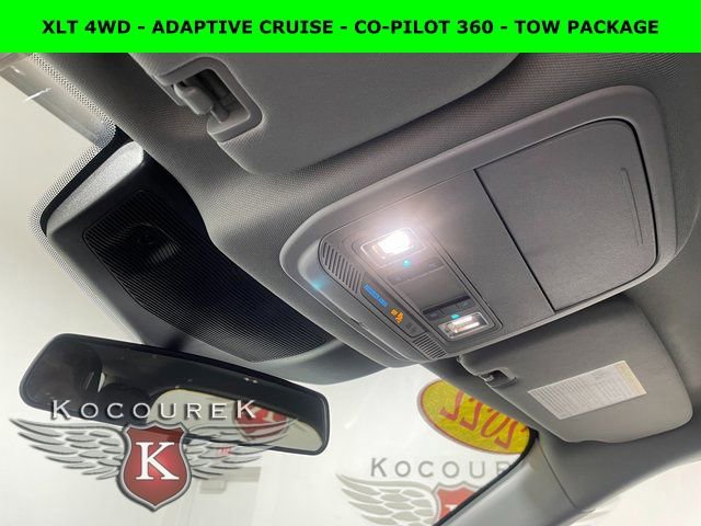 Used 2022 Ford Explorer XLT image 18
