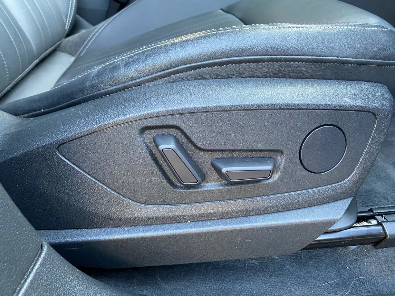 Used 2021 Audi e-tron Premium w/ Convenience Plus Package AWD/4WD image 46