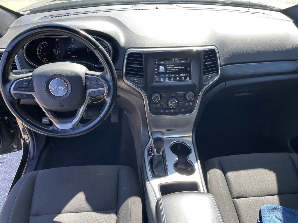 Certified 2021 Jeep Grand Cherokee Laredo AWD/4WD image 16